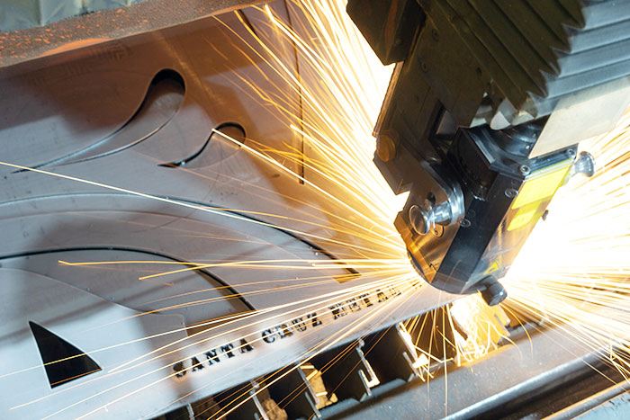 四川激光切割設(shè)備打孔時(shí)出現(xiàn)爆孔現(xiàn)象是怎么回事？